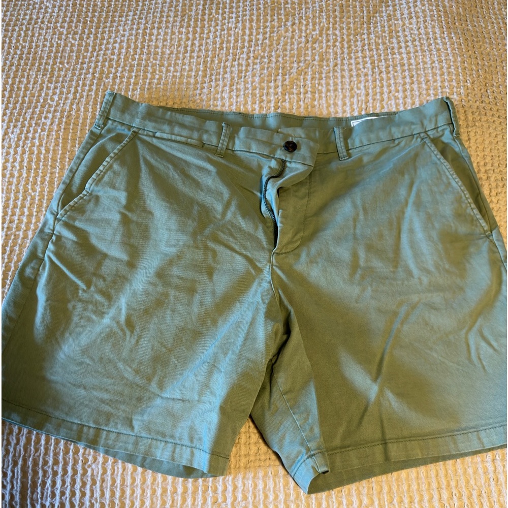 Gap shorts